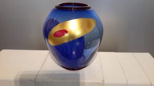 Vaso di Luciano Chinese pezzo unico eseguito nella fornace muranese di Simone Cenedese